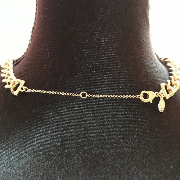 LOFT Gold Chunky Chain Statement Necklace - Picture 5 of 8